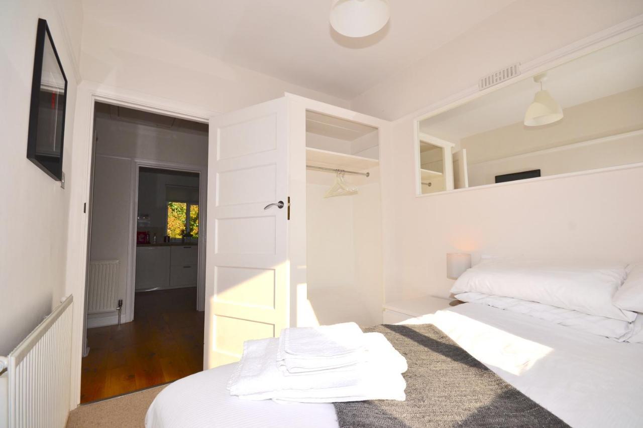 Apartament Stunning Park Royal Londra